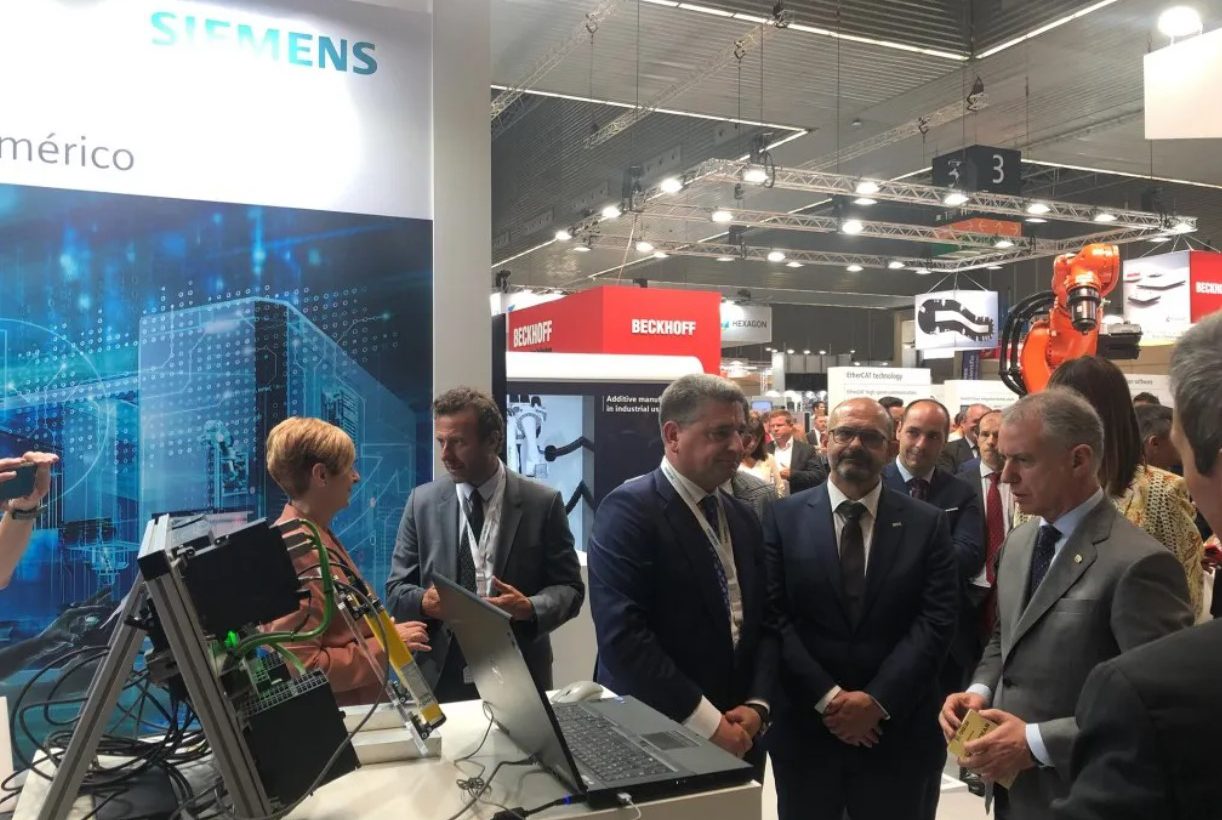 Siemens revoluciona en la BIEMH 2022 el negocio de la máquina-herramienta con SINUMERIK ONE