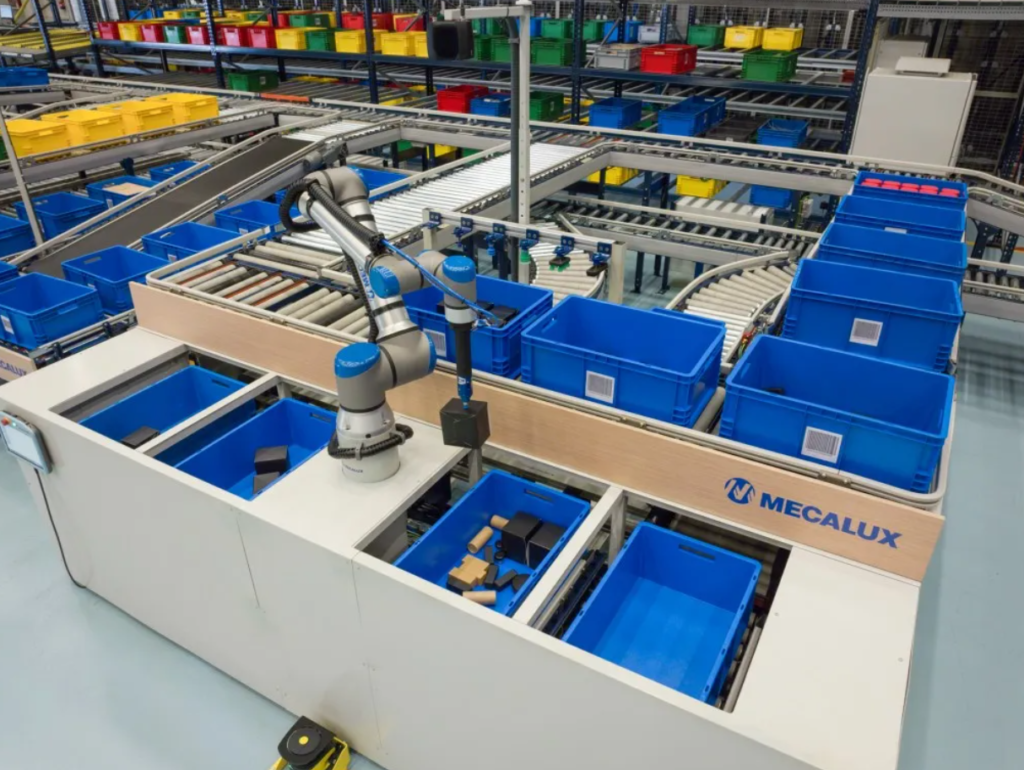 Mecalux lanza al mercado un sistema robotizado para preparar pedidos con la tecnología de IA de Siemens