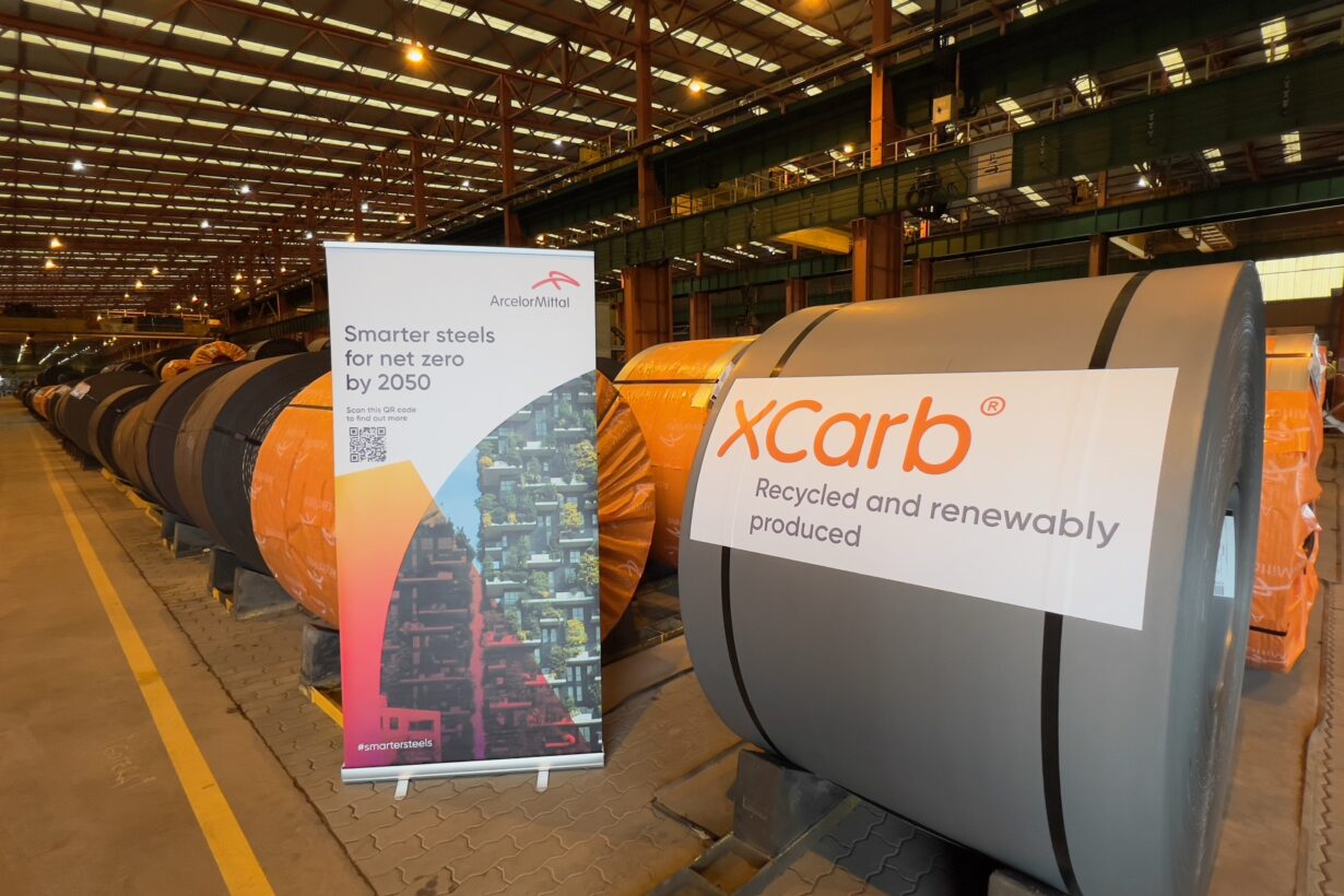 Schneider Electric se asocia con ArcelorMittal para reducir el impacto ambiental de sus productos mediante el uso de acero con bajas emisiones de carbono