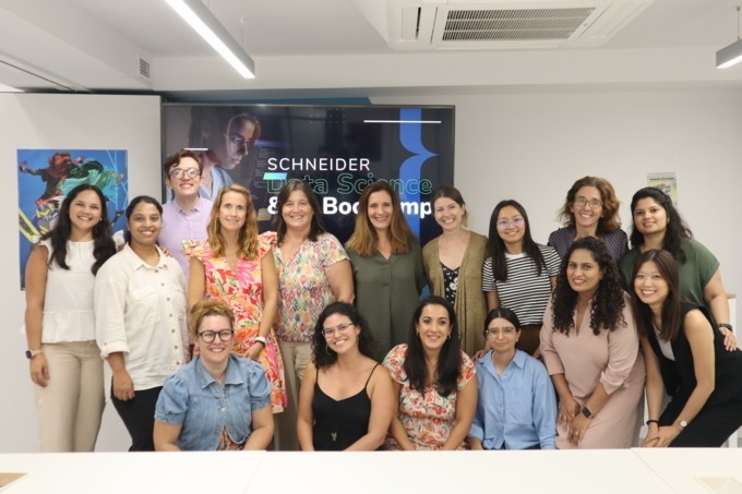 Arranca el Bootcamp de Data Science e Inteligencia Artificial de Schneider Electric y Epitech, impulsando la diversidad y la igualdad en las STEM