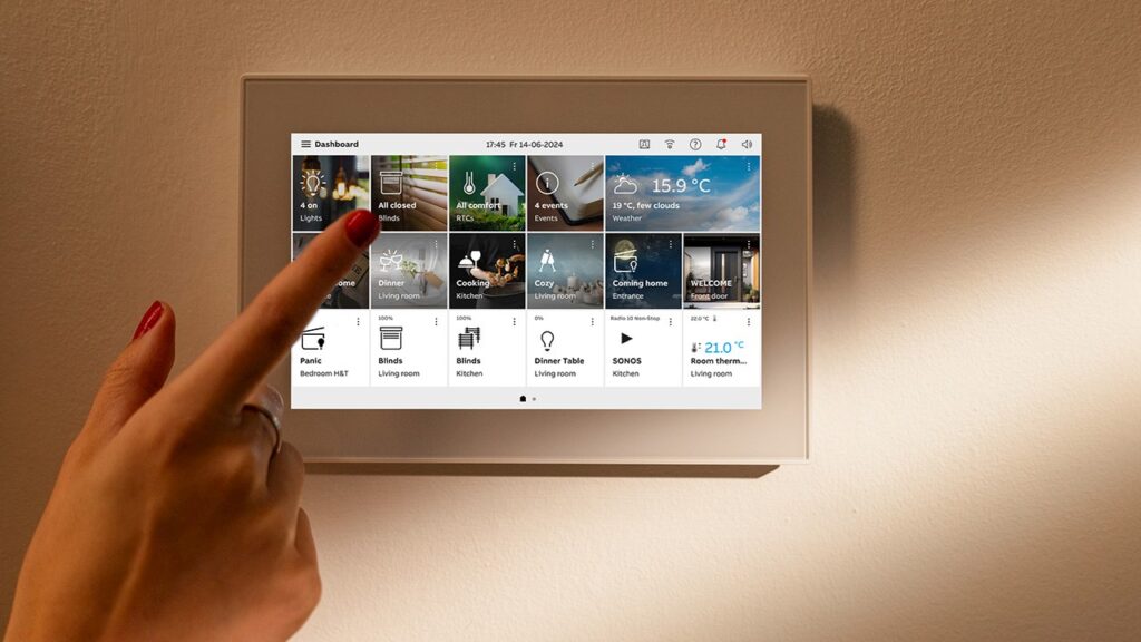 ABB presenta OneTouch 7": único panel para la automatización del hogar y la comunicación por videoportero