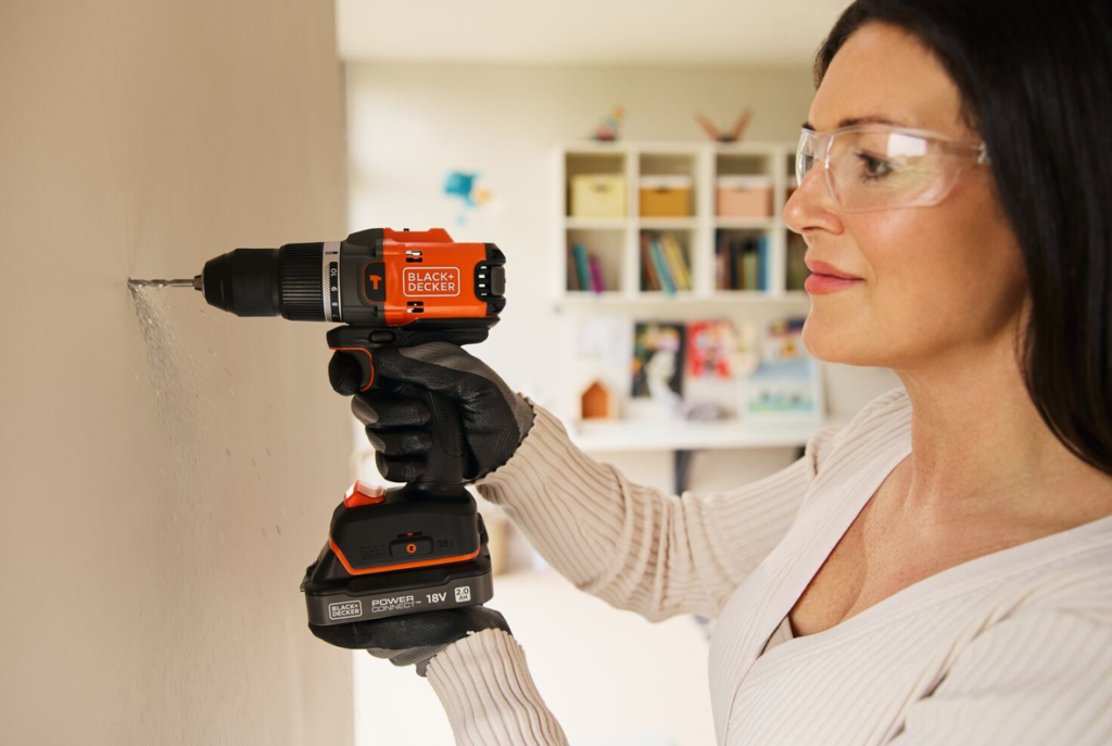 Nueva incorporación TALADRO PERCUTOR BRUSHLESS a la gama de taladros sostenibles BLACK+DECKER®